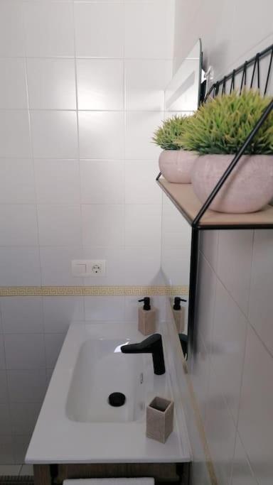 Ferienwohnung Views, Family & Private Parking In Alto Albayzin Granada Exterior foto